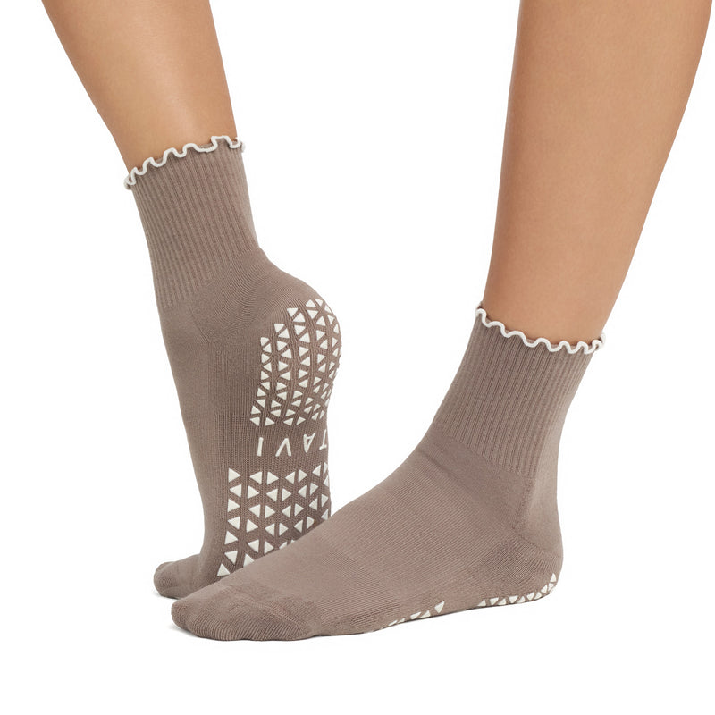 Aria Ruffle Grip Socks | Socks > Grip | Tavi – Tavi Active