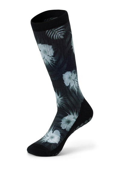 Base33 Crew Grip Socks | Socks > Grip | Base33 – Tavi Active