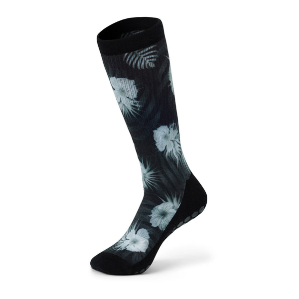Base33 Crew Grip Socks | Socks > Grip | Base33 – Tavi Active
