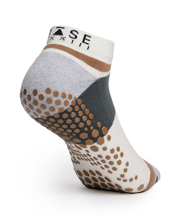 Base33 Low Rise Grip Socks | Socks > Grip | Base33 – ToeSox | Tavi | Vooray