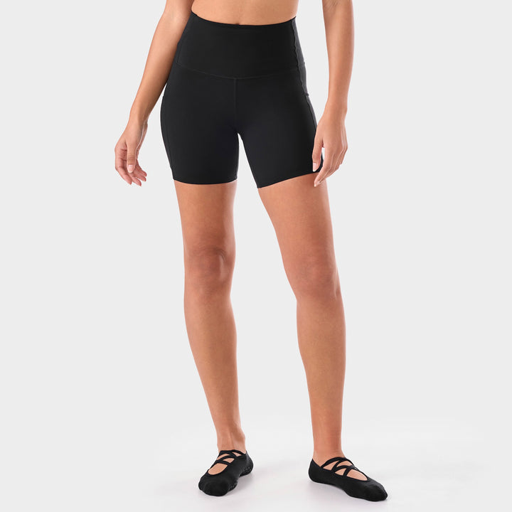 TaviSculpt® Stash & Dash Biker Short 6" | Bottoms > Biker Shorts | Tavi – ToeSox | Tavi | Vooray