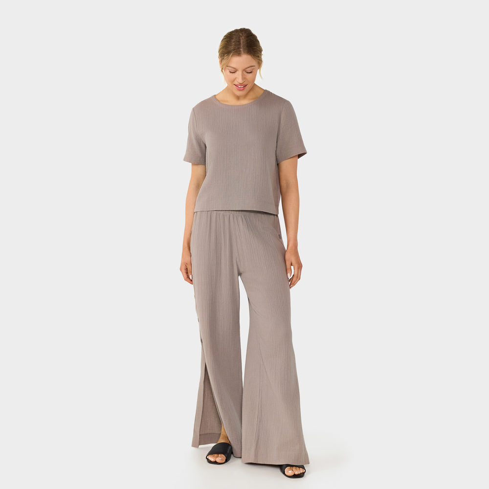 Unwind Gauze Tee | Tops > Short Sleeve | Tavi – Tavi Active