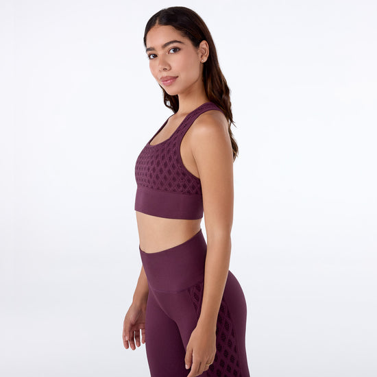 Seamless Diamond Textured Racerback Bra | Womens > Bras | Tavi – Tavi Active