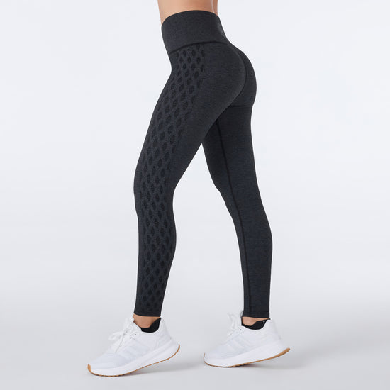 Seamless Diamond Textured 7/8 Leggings | Bottoms > Leggings | Tavi – Tavi Active