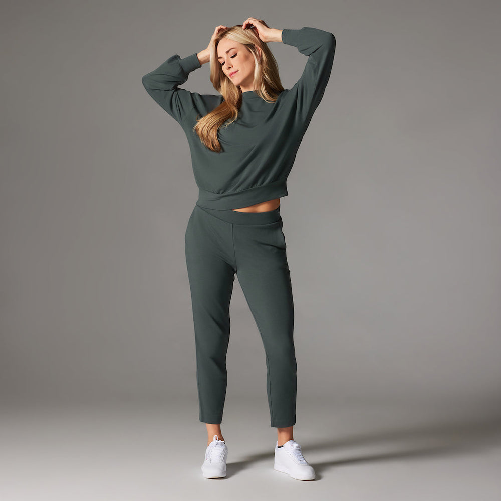 Slope Crew Sweatshirt | Tops > Sweaters & Hoodies | Tavi – Tavi Active
