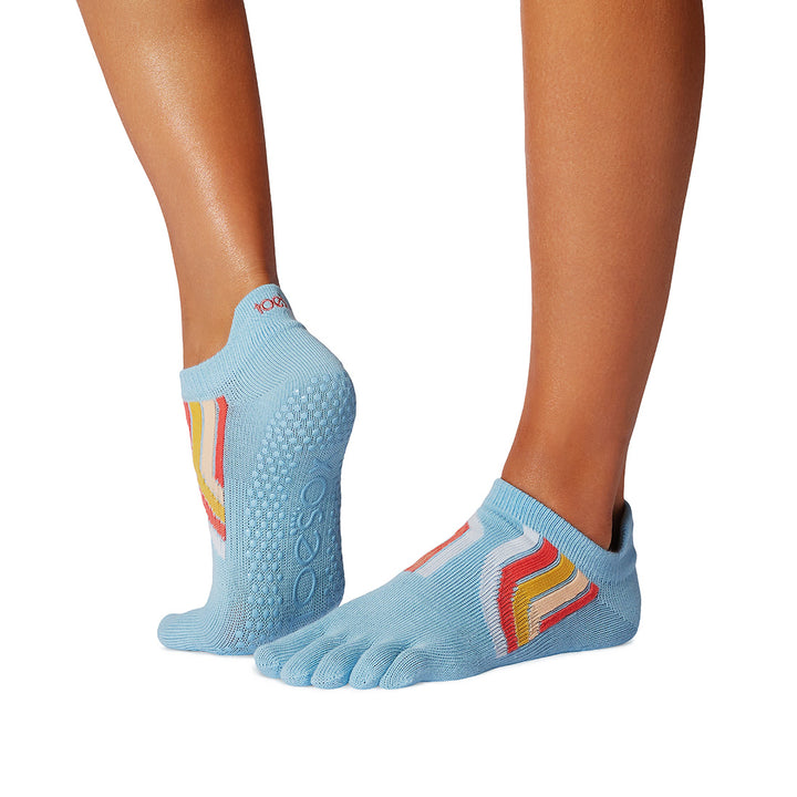 Full Toe Low Rise Grip Socks | Socks > Grip | ToeSox – ToeSox | Tavi | Vooray