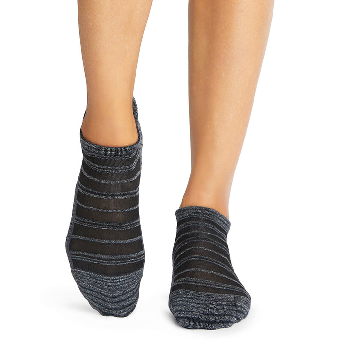 # Savvy Breeze Grip Socks | Socks > Grip | Tavi – ToeSox | Tavi | Vooray