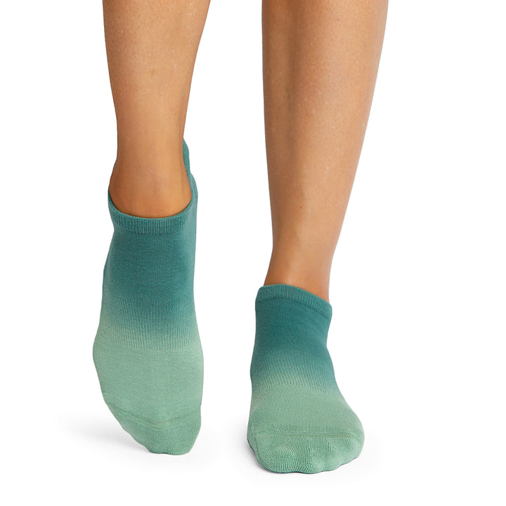 # Savvy Grip Socks | Socks > Grip | Tavi – ToeSox | Tavi | Vooray