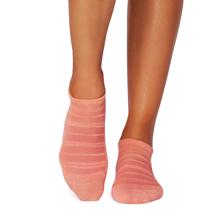 Savvy Breeze Grip Socks | Socks > Grip | Tavi – ToeSox | Tavi | Vooray