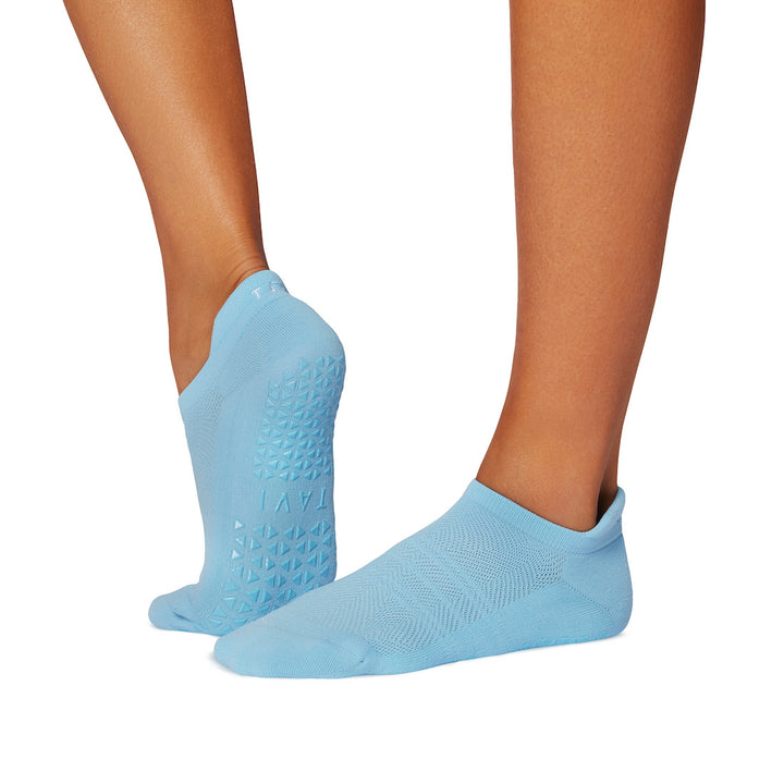 Savvy Tec Grip Socks | Socks > Grip | Tavi – ToeSox | Tavi | Vooray