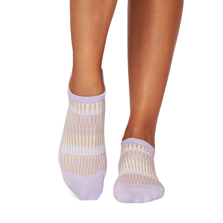 Savvy Grip Socks | Socks > Grip | Tavi – ToeSox | Tavi | Vooray