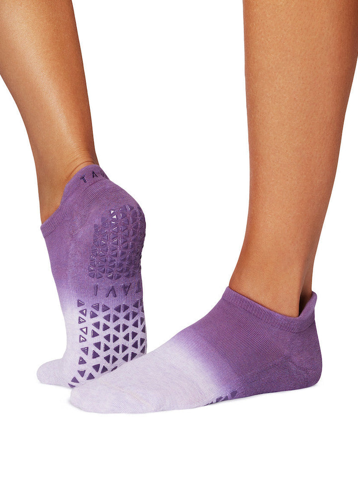 Savvy Grip Socks | Socks > Grip | Tavi – Tavi Active
