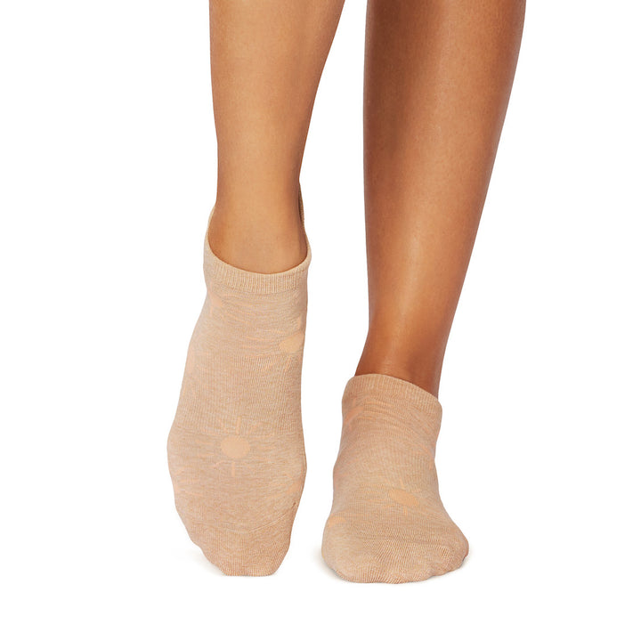 Savvy Grip Socks | Socks > Grip | Tavi – ToeSox | Tavi | Vooray