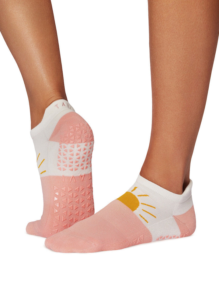 Savvy Grip Socks | Socks > Grip | Tavi – Tavi Active
