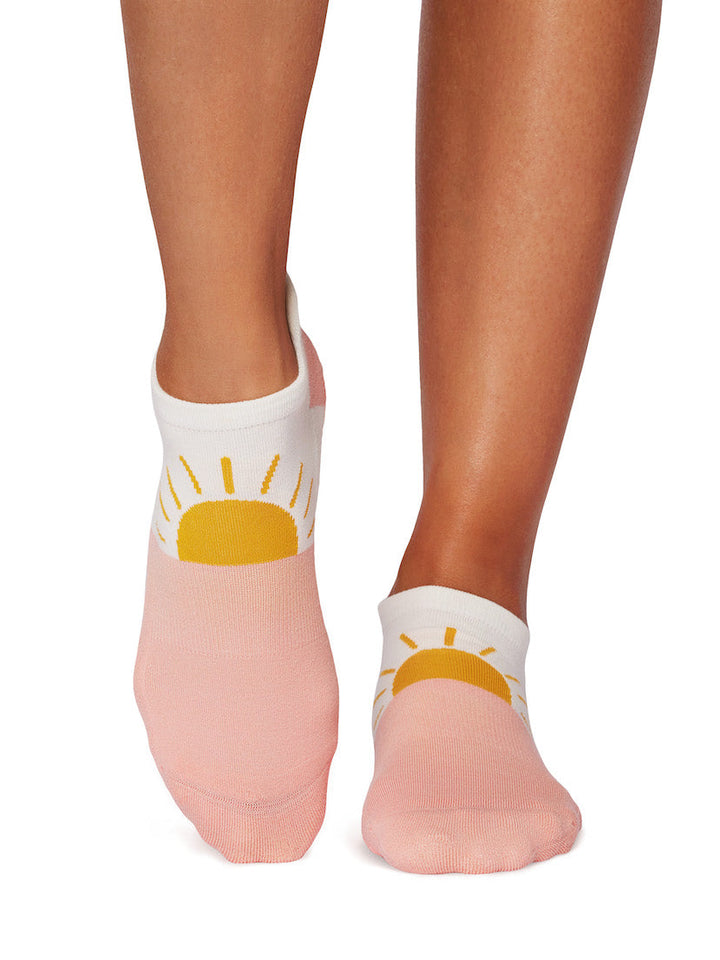 Savvy Grip Socks | Socks > Grip | Tavi – Tavi Active