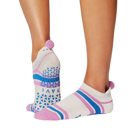 Savvy Grip Socks | Socks > Grip | Tavi – Tavi Active