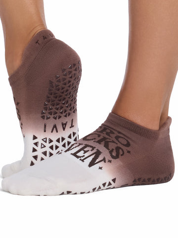 Savvy Grip Socks | Socks > Grip | Tavi – Tavi Active