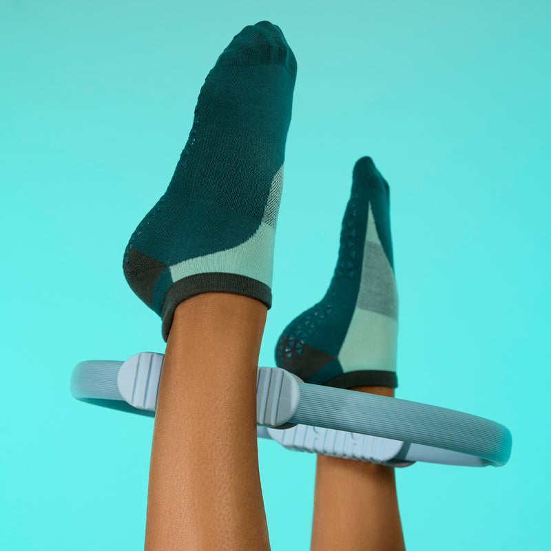 Savvy Grip Socks | Socks > Grip | Tavi – Tavi Active