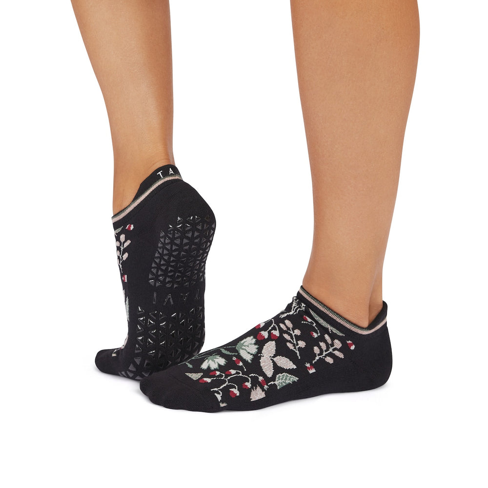 Savvy Grip Socks | Socks > Grip | Tavi – Tavi Active