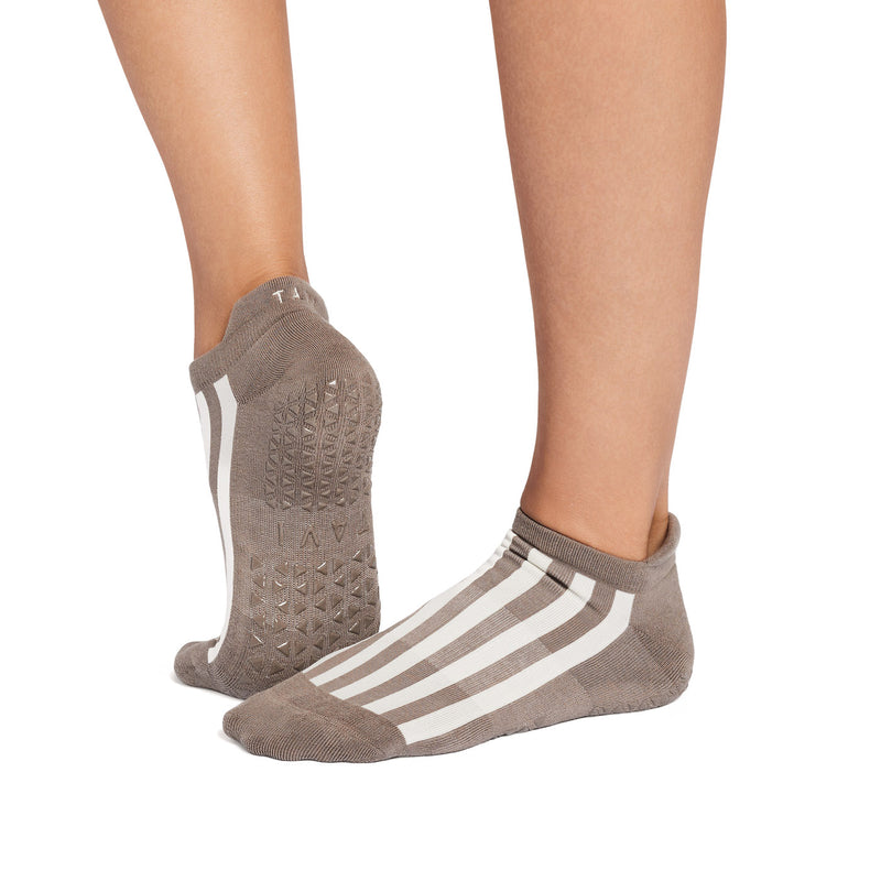 Savvy Grip Socks | Socks > Grip | Tavi – Tavi Active