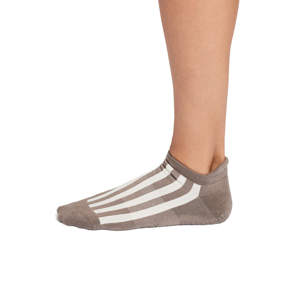 Savvy Grip Socks | Socks > Grip | Tavi – Tavi Active