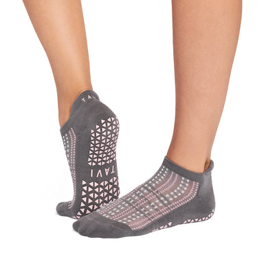 Savvy Grip Socks | Socks > Grip | Tavi – Tavi Active