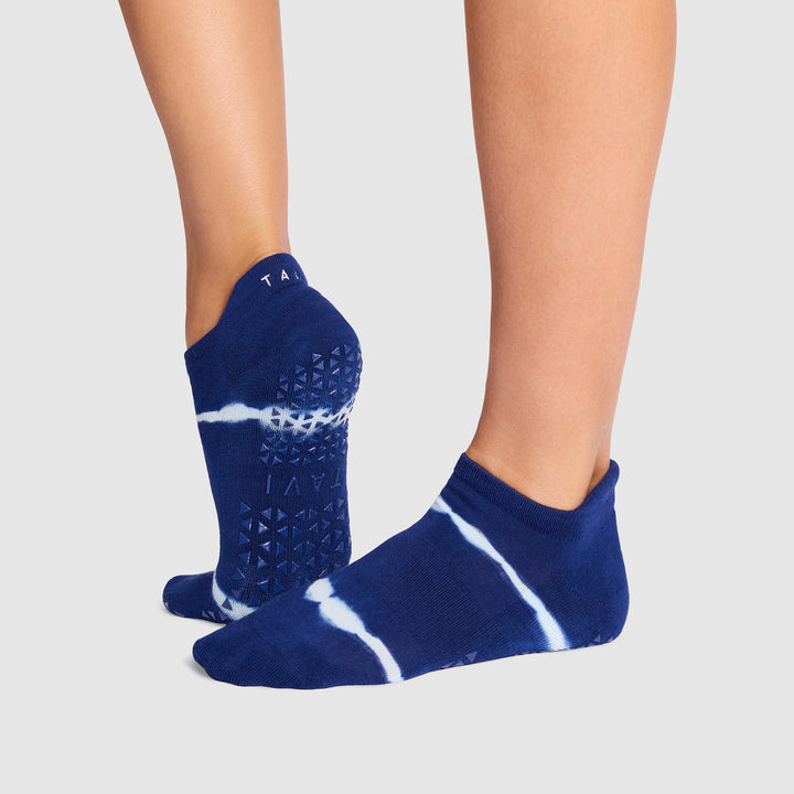 Savvy Grip Socks | Socks > Grip | Tavi – ToeSox | Tavi | Vooray