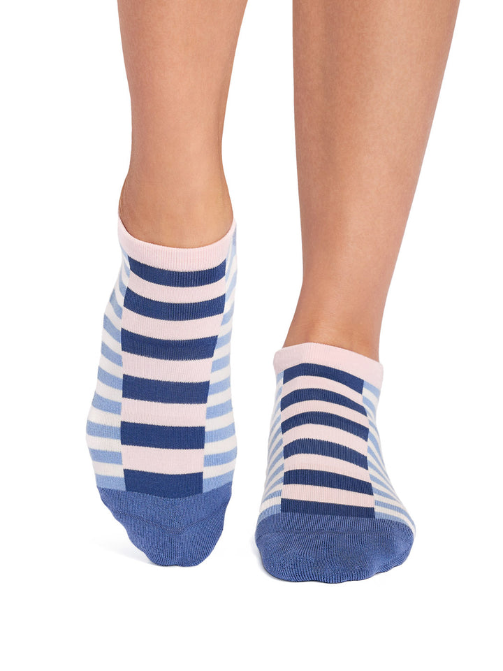Savvy Grip Socks | Socks > Grip | Tavi – Tavi Active