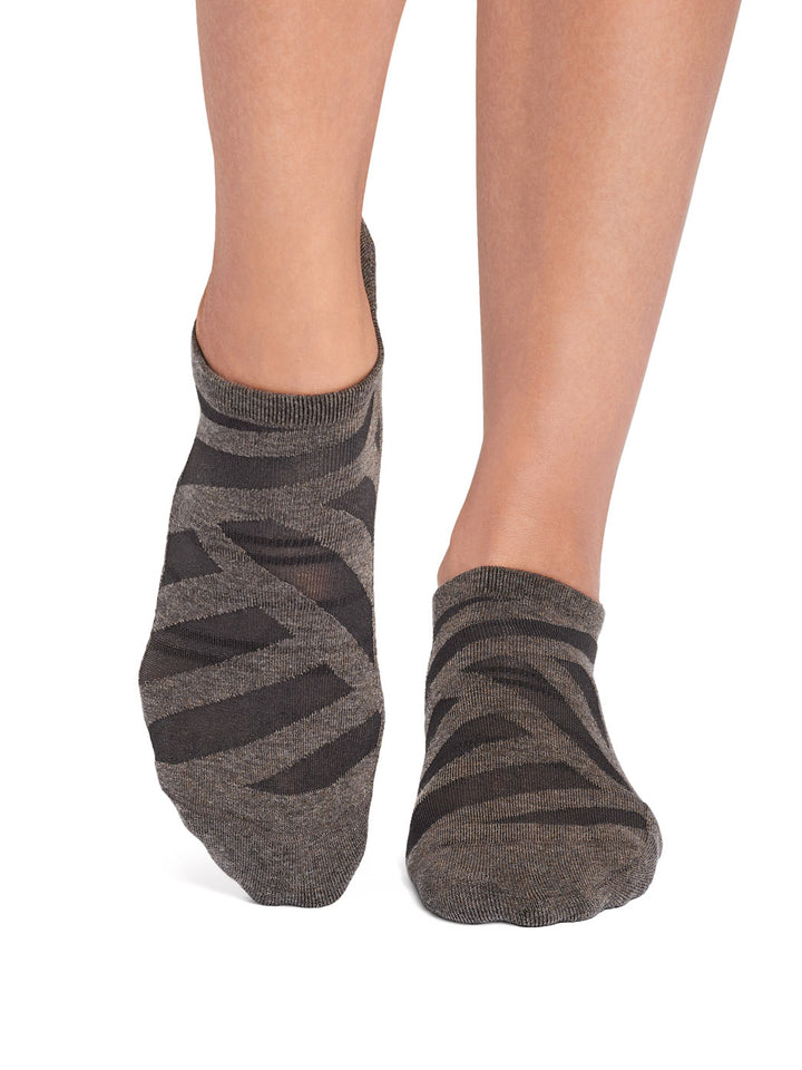 Savvy Grip Socks | Socks > Grip | Tavi – Tavi Active