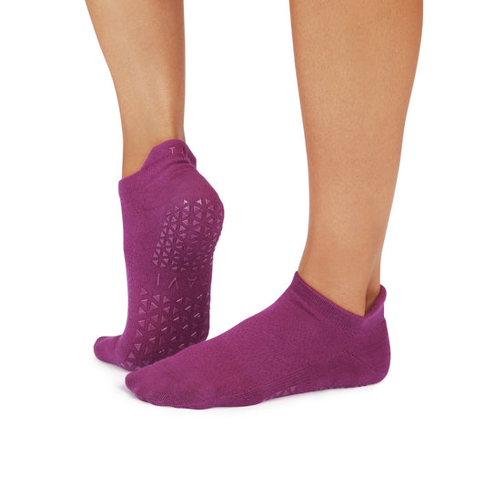 Savvy Grip Socks | Socks > Grip | Tavi – Tavi Active