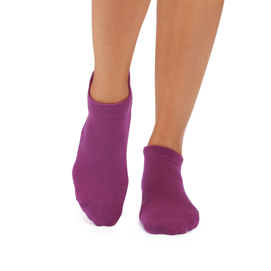 Savvy Grip Socks | Socks > Grip | Tavi – Tavi Active