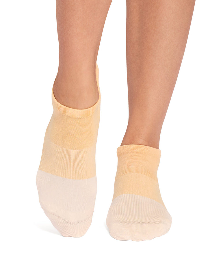 Savvy Grip Socks | Socks > Grip | Tavi – Tavi Active