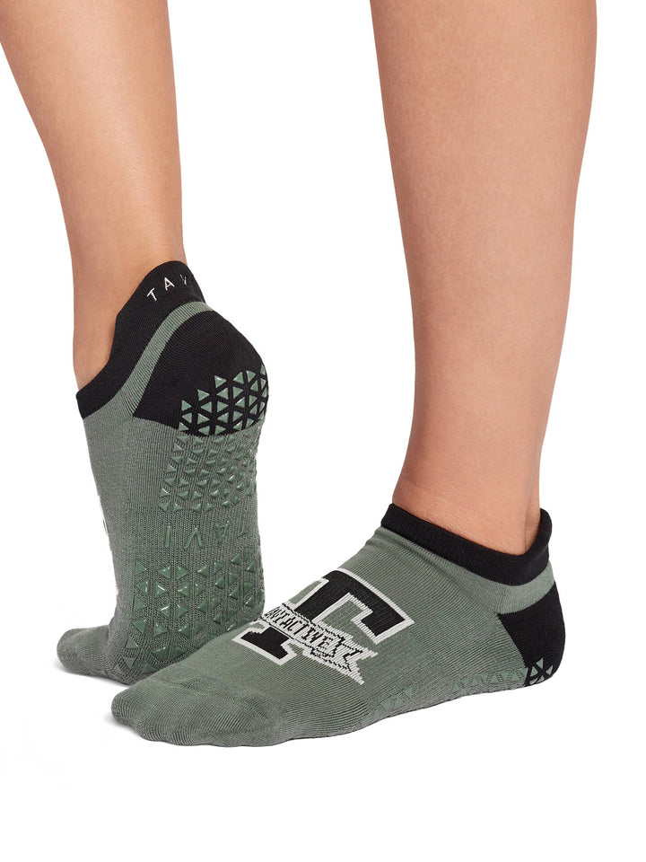 Savvy Grip Socks | Socks > Grip | Tavi – Tavi Active