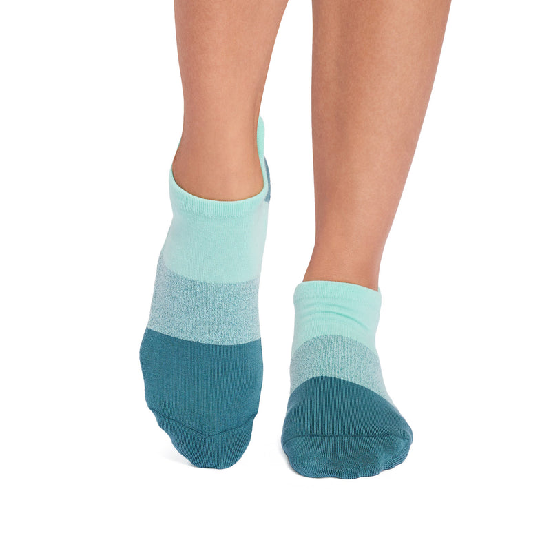 Savvy Grip Socks | Socks > Grip | Tavi – Tavi Active
