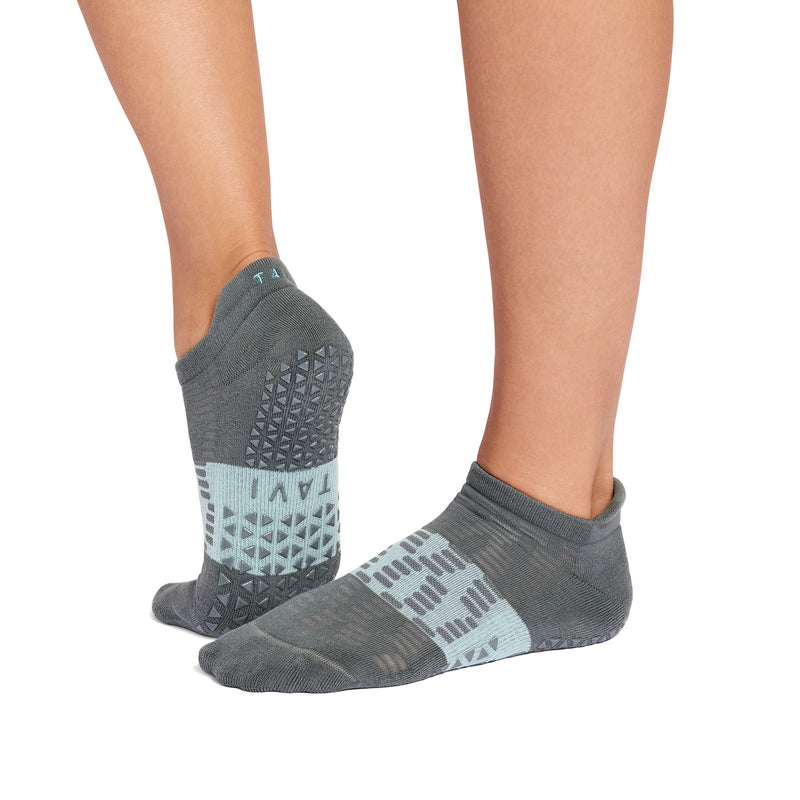 Savvy Grip Socks | Socks > Grip | Tavi – Tavi Active