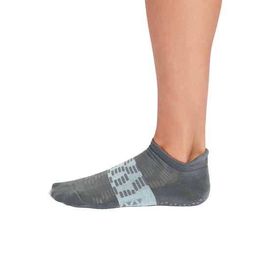 Savvy Grip Socks | Socks > Grip | Tavi – Tavi Active
