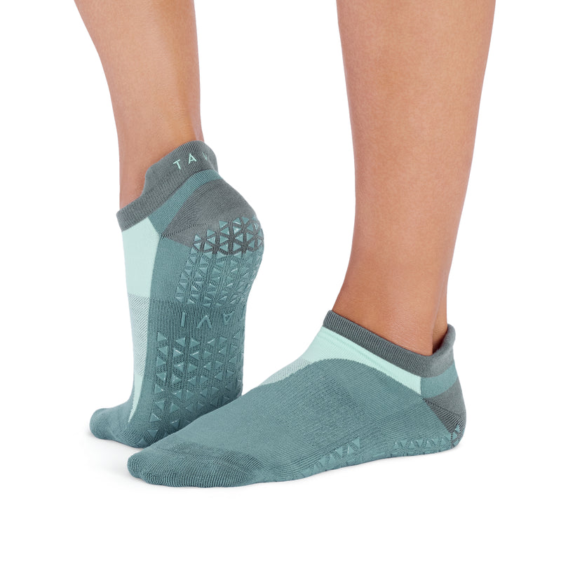 Savvy Grip Socks | Socks > Grip | Tavi – Tavi Active