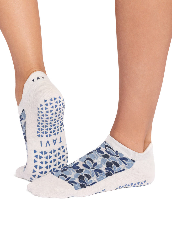 Savvy Grip Socks | Socks > Grip | Tavi – Tavi Active