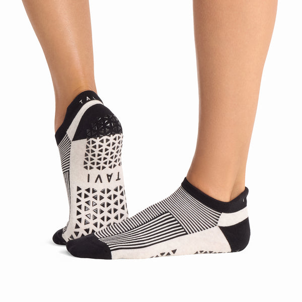 Savvy Grip Socks | Socks > Grip | Tavi – Tavi Active