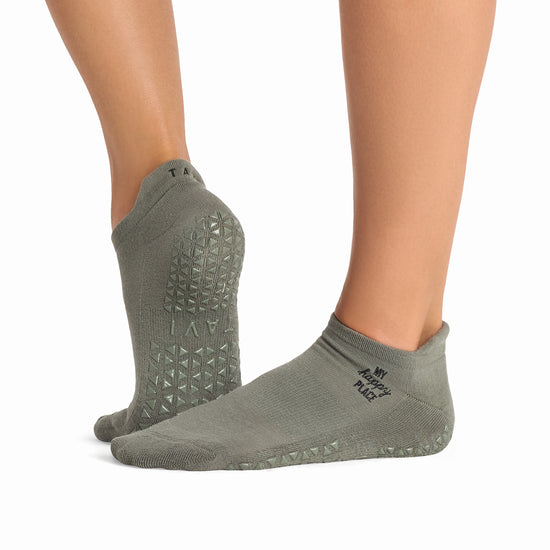 Savvy Grip Socks | Socks > Grip | Tavi – Tavi Active