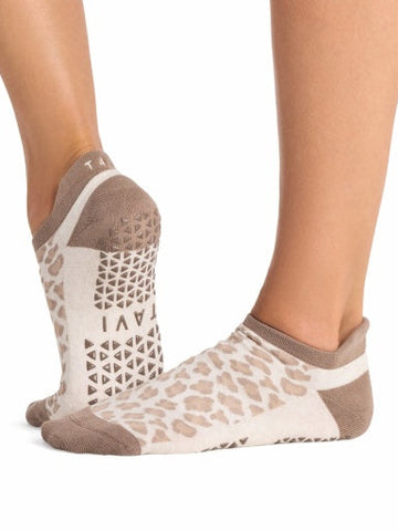 Savvy Grip Socks | Grip Socks | Tavi – Tavi Active