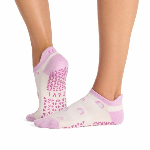 Savvy Grip Socks | Socks > Grip | Tavi – Tavi Active