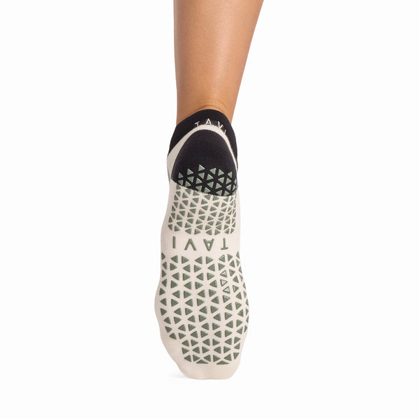 Savvy Grip Socks | Socks > Grip | Tavi – Tavi Active