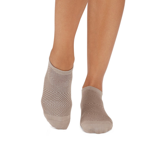 Savvy Grip Socks | Socks > Grip | Tavi – Tavi Active