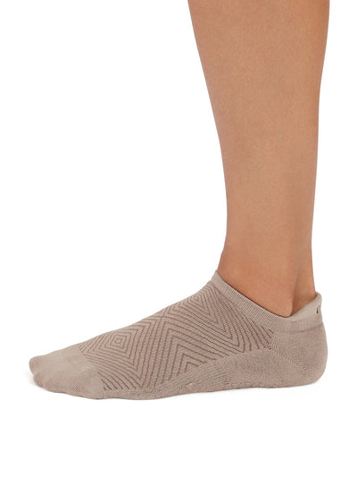 Savvy Grip Socks | Socks > Grip | Tavi – Tavi Active