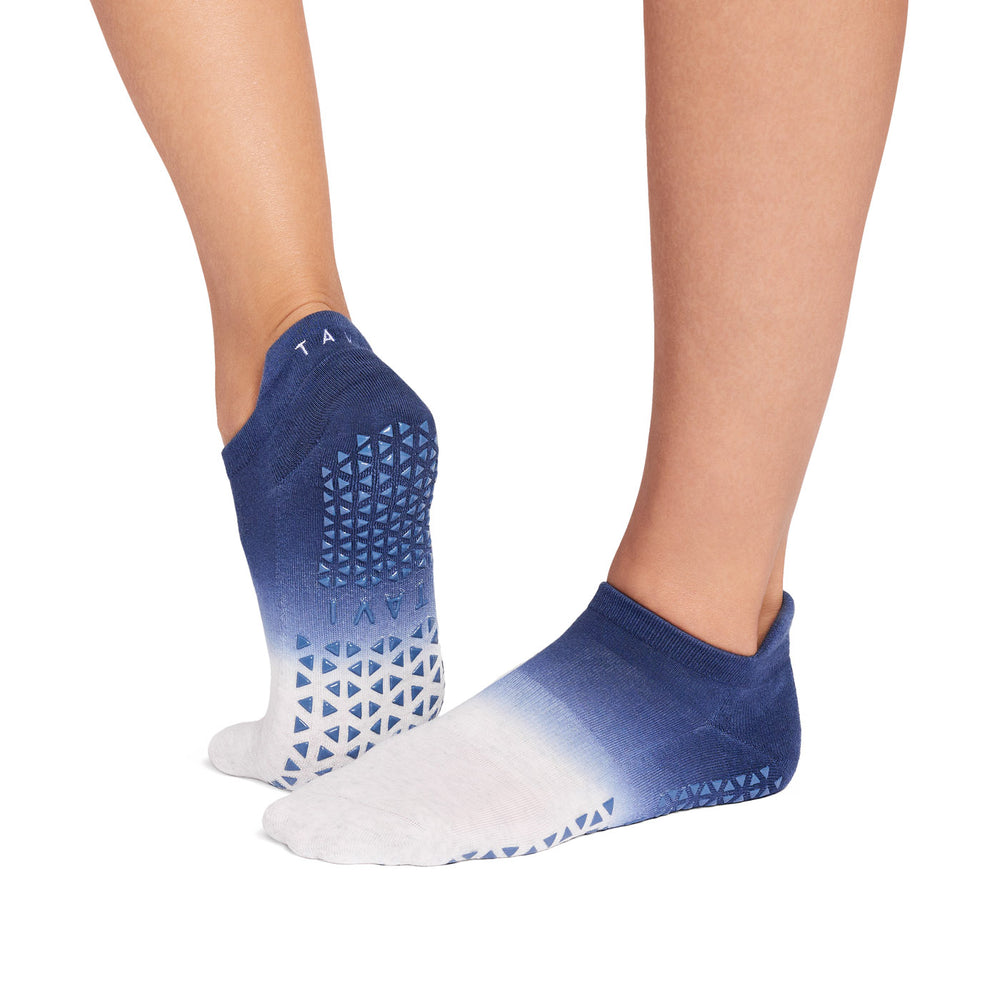 Savvy Grip Socks | Socks > Grip | Tavi – Tavi Active