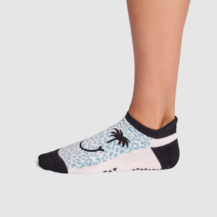 Savvy Grip Socks | Socks > Grip | Tavi – ToeSox | Tavi | Vooray
