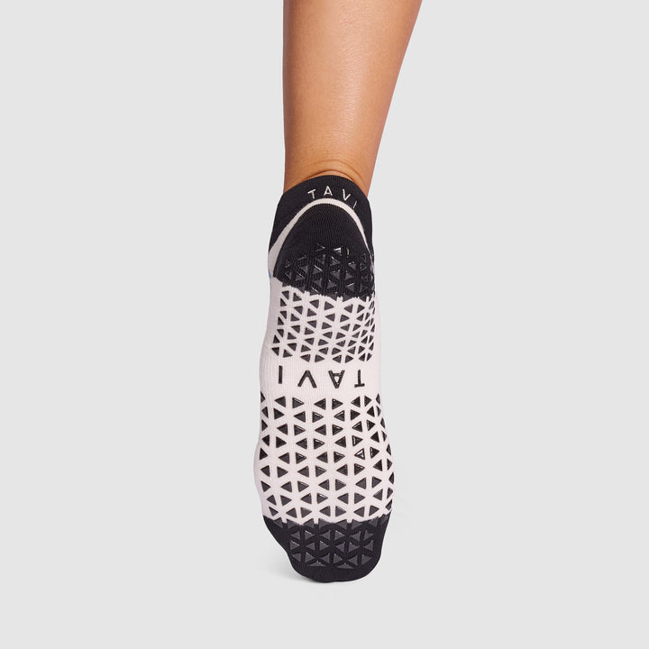 Savvy Grip Socks | Socks > Grip | Tavi – ToeSox | Tavi | Vooray