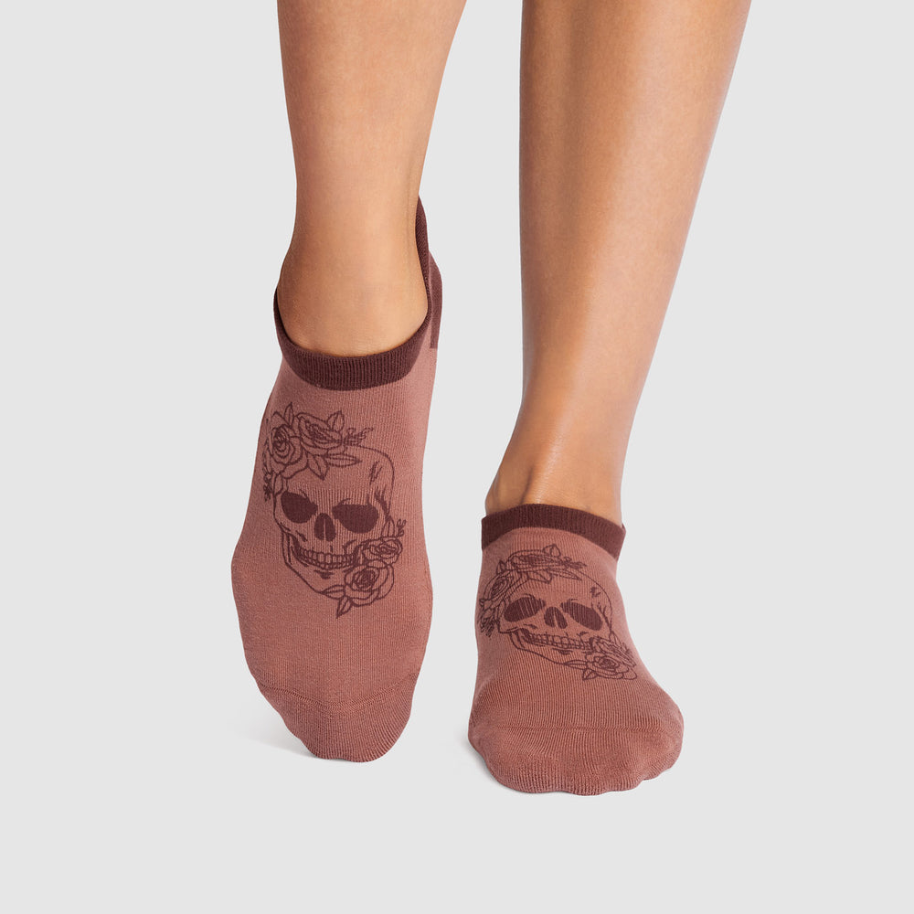 Savvy Grip Socks | Socks > Grip | Tavi – Tavi Active