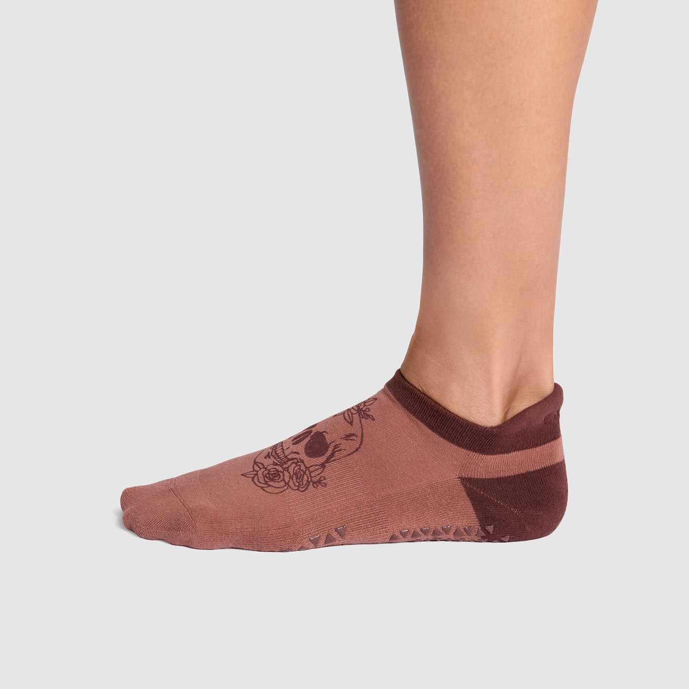 Savvy Grip Socks | Socks > Grip | Tavi – Tavi Active